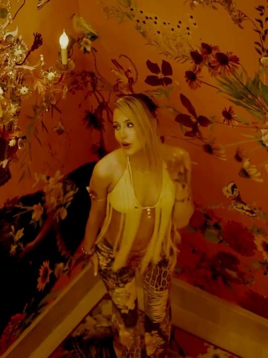 Kiss Me, a new single by Faith Miller